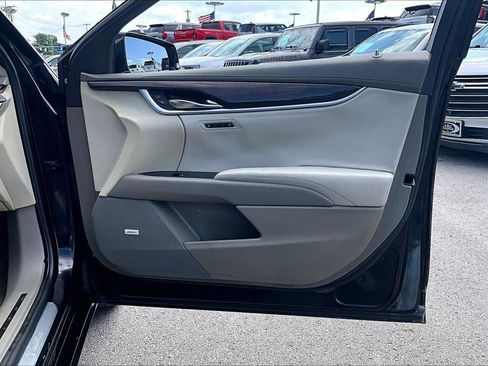 Used 2014 Cadillac XTS Platinum FWD image 25