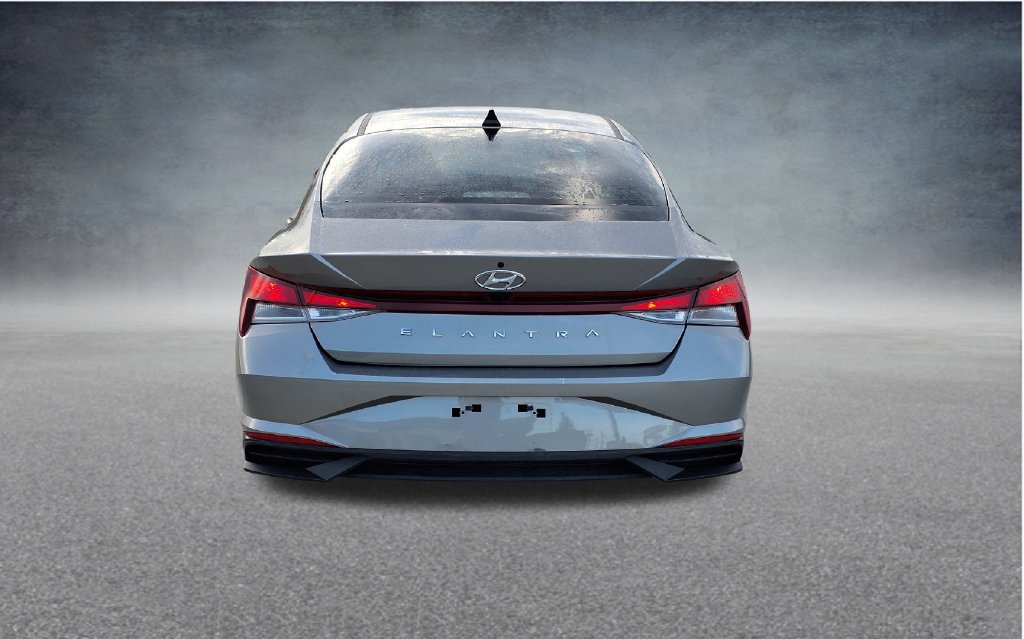 Used 2023 Hyundai Elantra SEL w/ Convenience Package FWD image 6