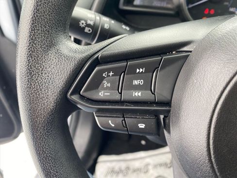 Used 2020 Toyota Yaris LE image 13