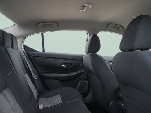 Used 2022 Nissan Sentra SR FWD image 14