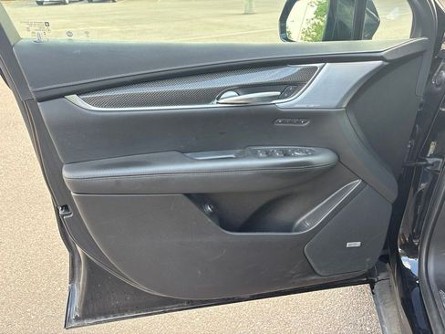 Certified 2023 Cadillac XT5 Sportv w/ Technology Package AWD/4WD image 7