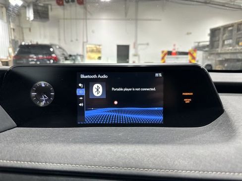 Used 2019 Lexus UX 250h 250h Base w/ Premium Package image 30