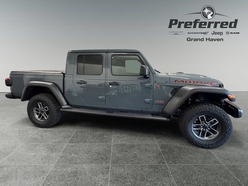 New 2026 Jeep Gladiator Mojave w/ Safety Group AWD/4WD image 9