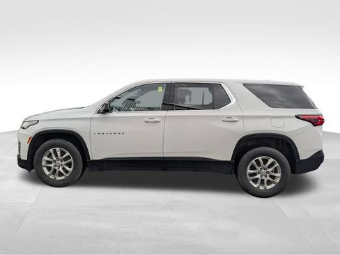 Used 2022 Chevrolet Traverse LS AWD/4WD image 4
