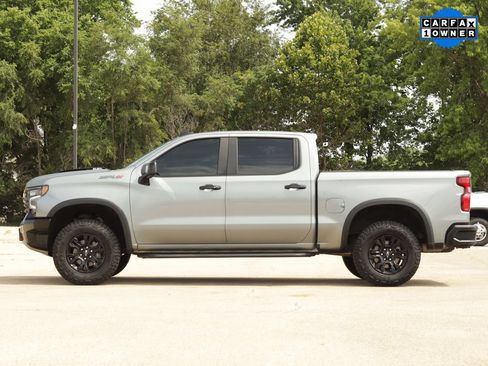 Used 2023 Chevrolet Silverado 1500 ZR2 w/ Technology Package AWD/4WD image 4