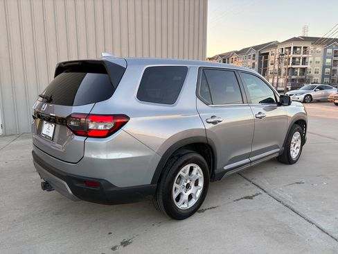 Certified 2024 Honda Pilot EX-L image 8