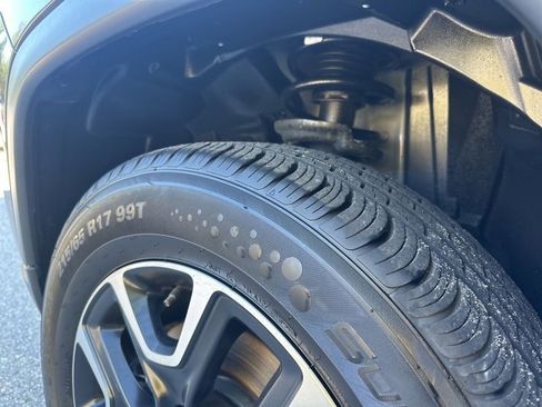 Used 2021 Jeep Compass Trailhawk image 31