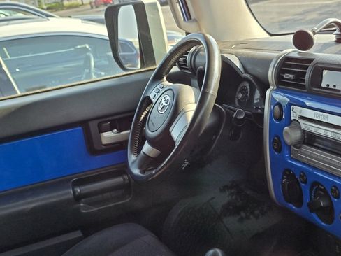 Used 2007 Toyota FJ Cruiser 4WD w/ Upgrade Pkg 1 image 19