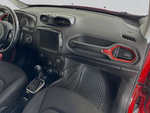 Used 2022 Jeep Renegade Latitude w/ Convenience Group image 27