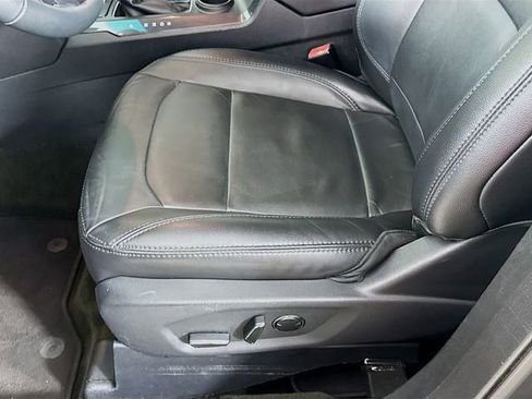 Used 2016 Ford Explorer XLT w/ Equipment Group 202A image 23