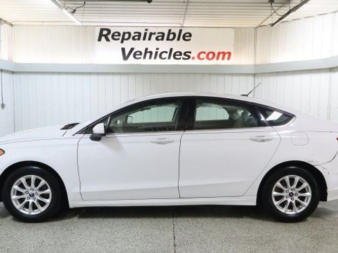 Used 2017 Ford Fusion S FWD image 1