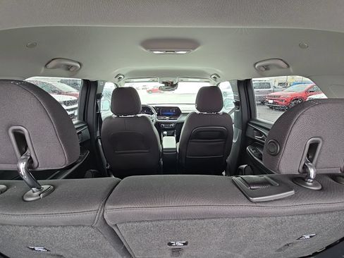 Used 2025 Chevrolet TrailBlazer LT w/ Driver Confidence Package AWD/4WD image 35