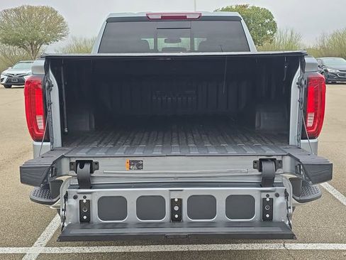 Used 2025 GMC Sierra 1500 SLT image 12