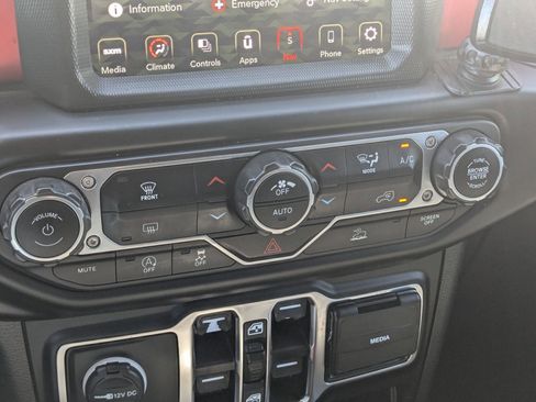 Used 2021 Jeep Wrangler Unlimited Rubicon AWD/4WD image 26