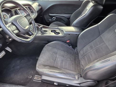 Used 2020 Dodge Challenger GT image 6