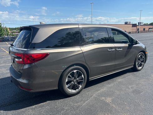 Used 2021 Honda Odyssey Elite image 6