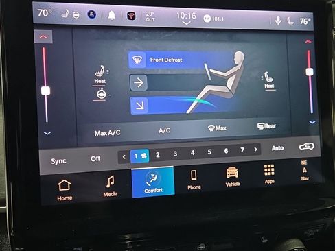 Used 2024 Jeep Grand Cherokee Limited w/ Black Appearance Package image 21