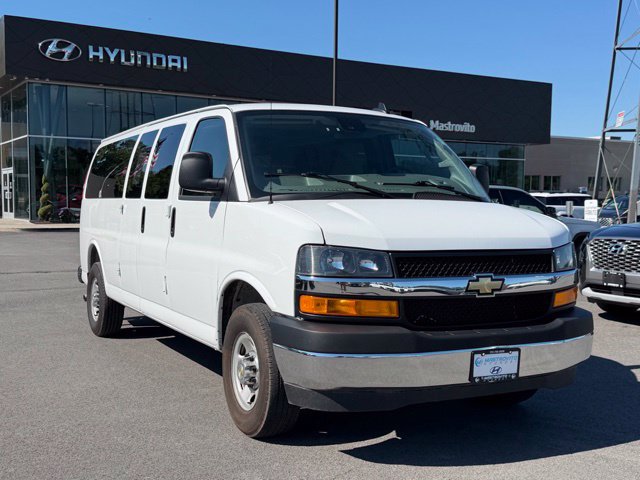 Used 2025 Chevrolet Express 3500 LT w/ LT Preferred Equipment Group RWD image 2