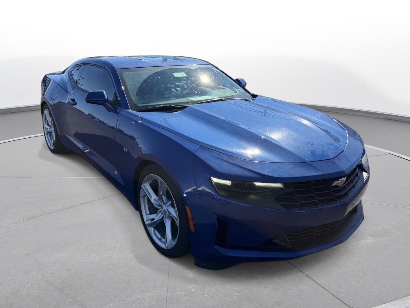 Used 2021 Chevrolet Camaro LS RWD image 4