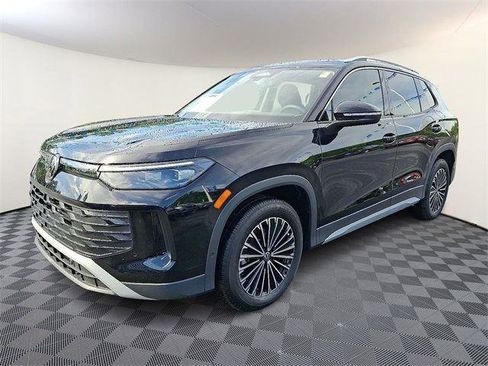 New 2025 Volkswagen Tiguan S image 3