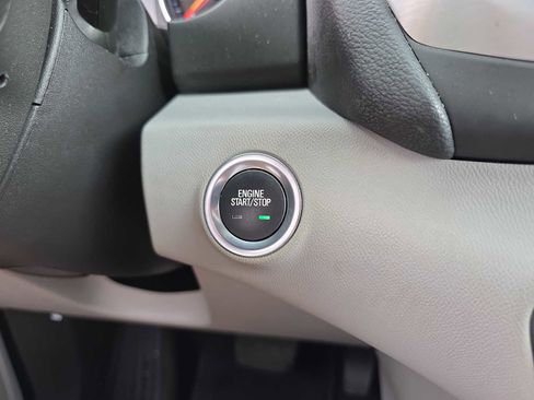 Used 2023 GMC Terrain SLE w/ Driver Convenience Package image 17