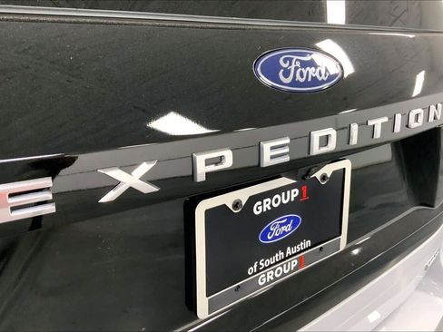 New 2025 Ford Expedition Max Active image 12