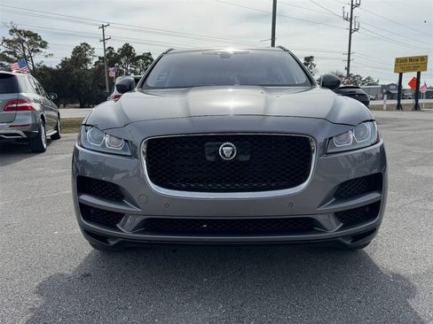 Used 2019 Jaguar F-PACE Premium image 9
