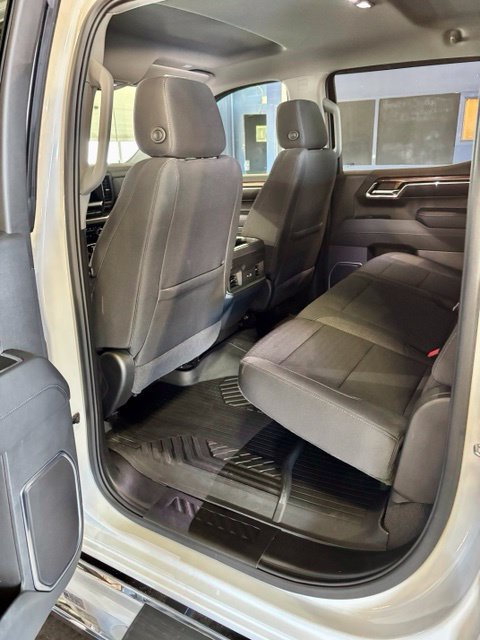 Used 2024 Chevrolet Silverado 1500 RST AWD/4WD image 33