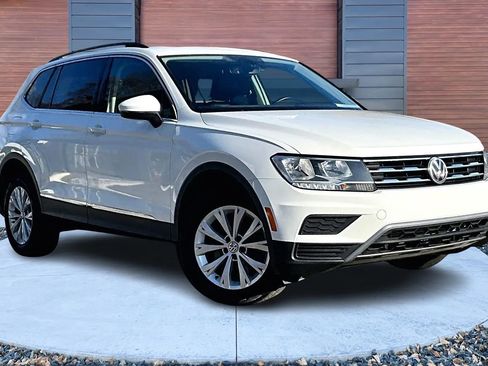 Used 2018 Volkswagen Tiguan SEL image 1