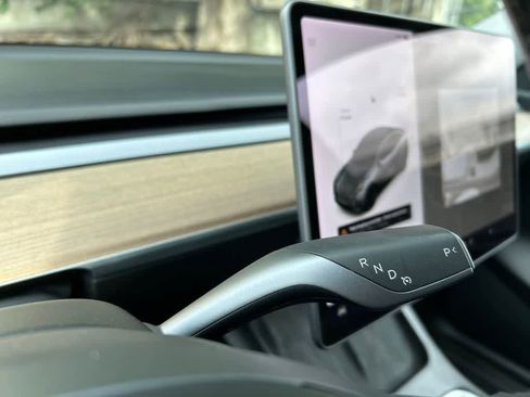 Used 2021 Tesla Model Y Performance AWD/4WD image 16