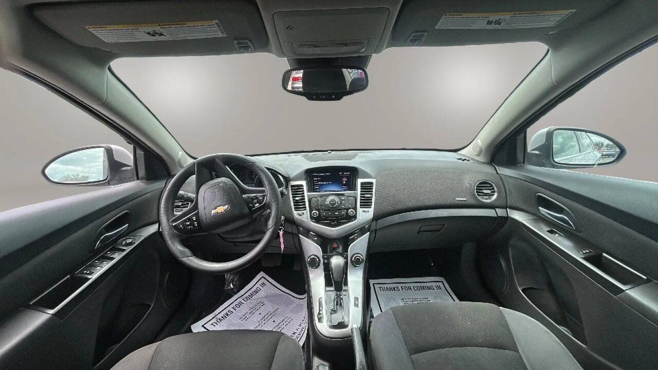 Used 2016 Chevrolet Cruze LT FWD image 11