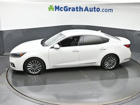Used 2019 Kia Cadenza Premium image 17