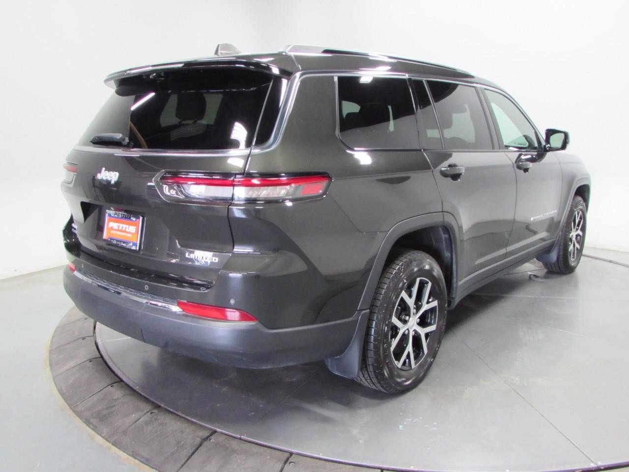 Used 2024 Jeep Grand Cherokee L Limited w/ Luxury Tech Group II AWD/4WD image 7