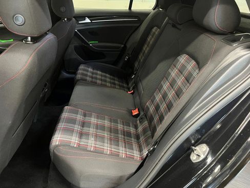 Used 2017 Volkswagen Golf S image 27