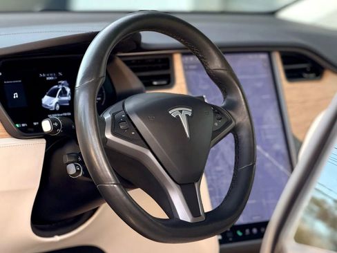 Used 2018 Tesla Model X 100D image 13