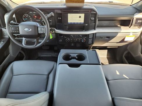 New 2026 Ford F250 XL w/ XL Chrome Package RWD image 26