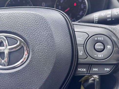 Used 2019 Toyota RAV4 LE AWD/4WD image 20