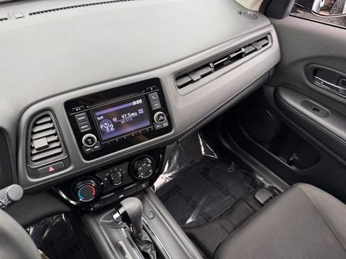Used 2020 Honda HR-V LX image 26