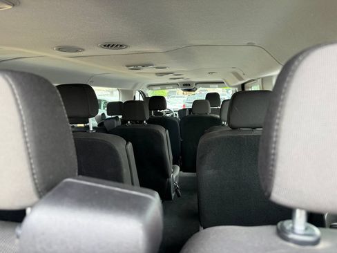 Used 2023 Ford Transit 350 XLT RWD image 3