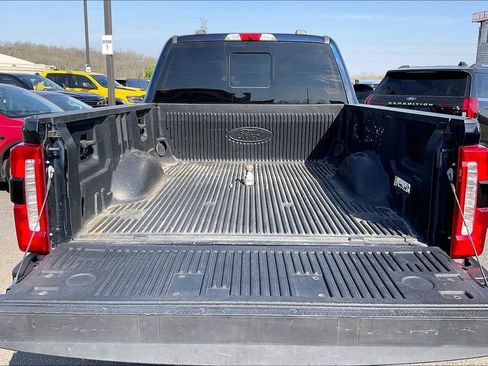 Used 2023 Ford F250 Lariat w/ Sport Appearance Package image 9