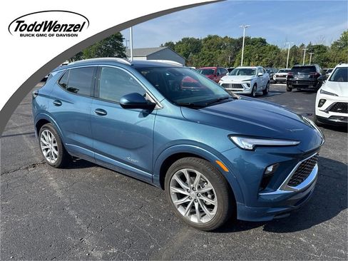 Used 2024 Buick Encore GX Avenir w/ Avenir Convenience Package FWD image 1