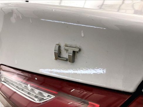 Used 2020 Chevrolet Malibu LT image 13