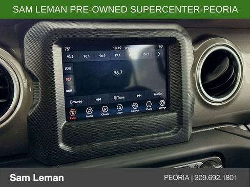 Used 2018 Jeep Wrangler Unlimited Sahara w/ LED Lighting Group AWD/4WD image 15