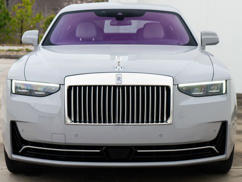 Used 2025 Rolls-Royce Ghost image 13