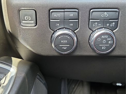 Certified 2024 GMC Sierra 1500 Elevation AWD/4WD image 21