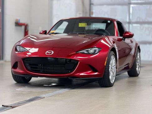 Used 2024 MAZDA MX-5 Miata RF Grand Touring RWD image 3
