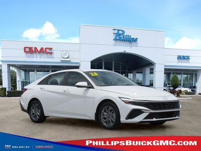 Used 2024 Hyundai Elantra SEL