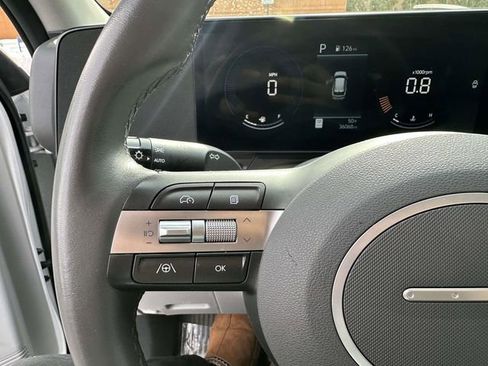 Used 2024 Hyundai Kona SEL image 29