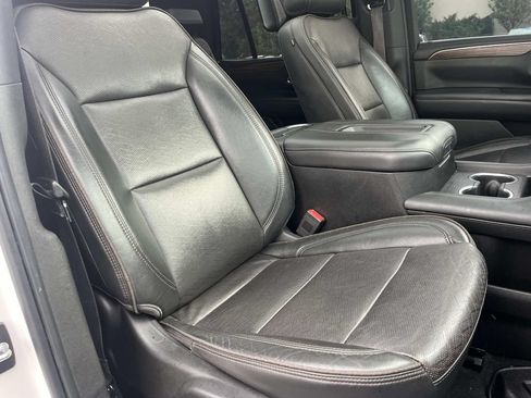 Used 2021 Chevrolet Tahoe High Country w/ Premium Package RWD image 29