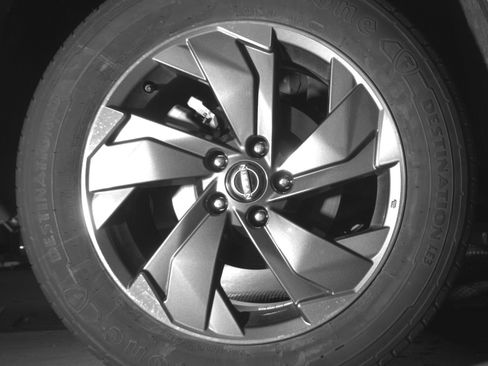 Used 2025 Nissan Rogue SV FWD image 15